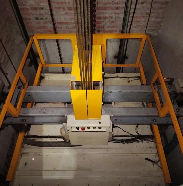 Elevator Car Top Safety Guide: Safe Access, Inspection & Maintenance Procedures
