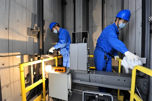 Equipe técnica da FELEVATOR